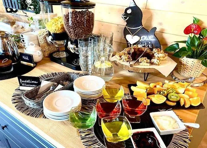 In With Hilltop Views