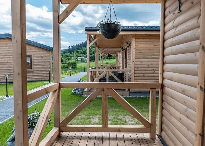 In With Hilltop Views